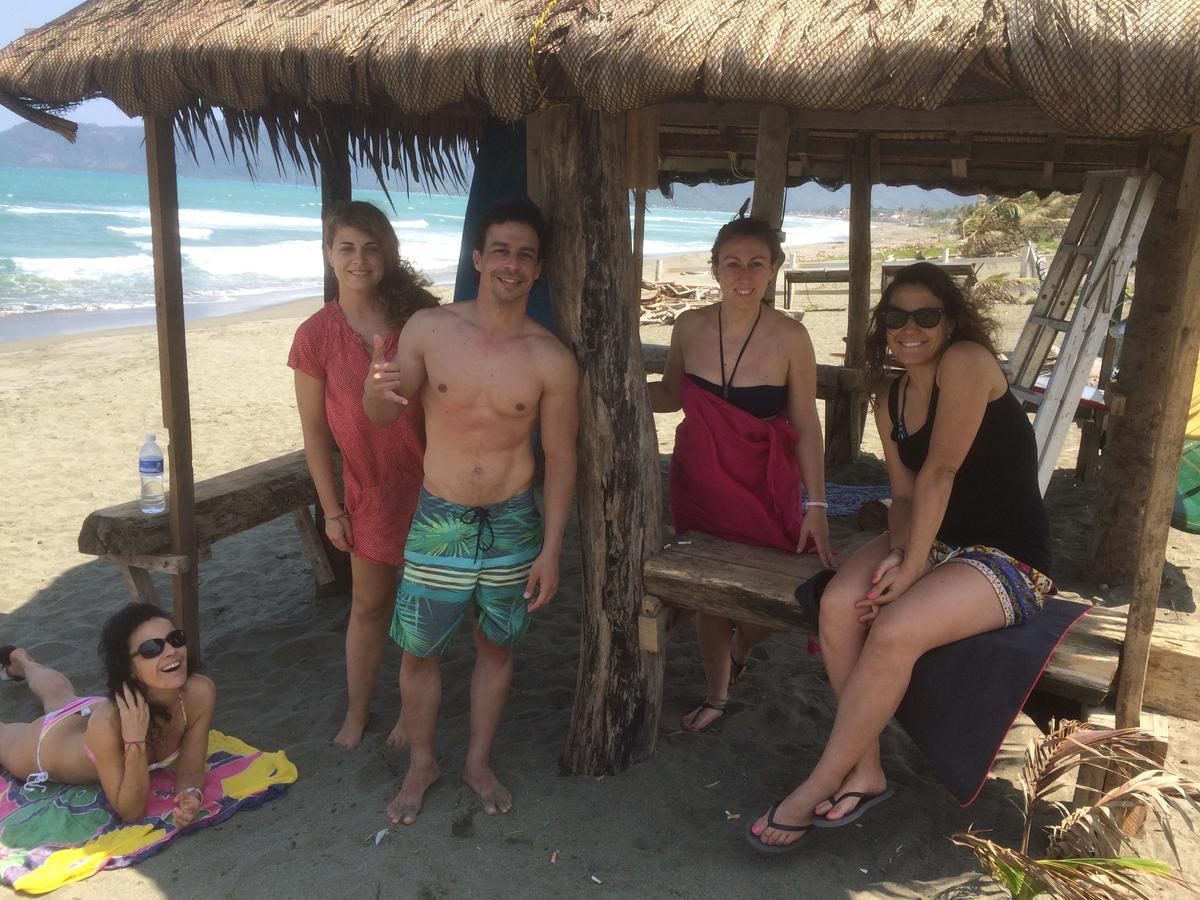 Hôtel North Shore Surf Camp à Baler Extérieur photo
